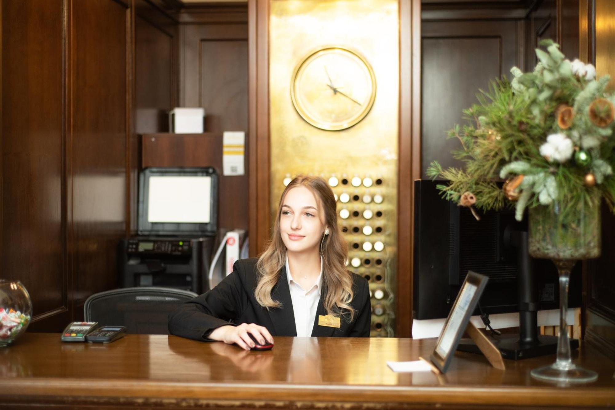 George Hotel Lviv Bagian luar foto