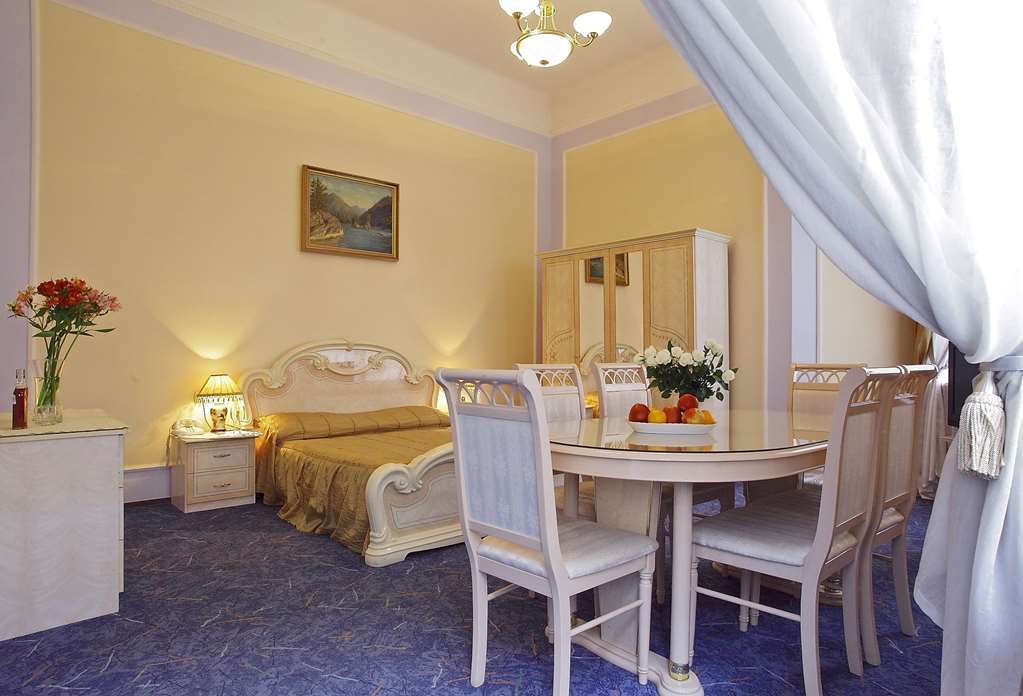 George Hotel Lviv Ruang foto