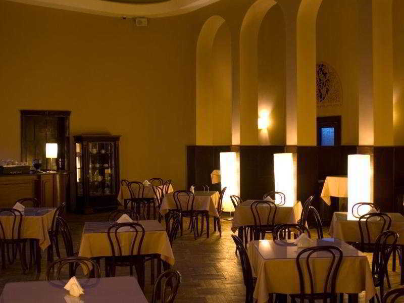 George Hotel Lviv Bagian luar foto