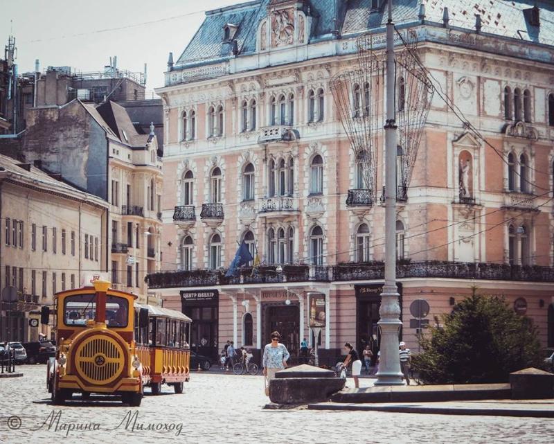 George Hotel Lviv Bagian luar foto